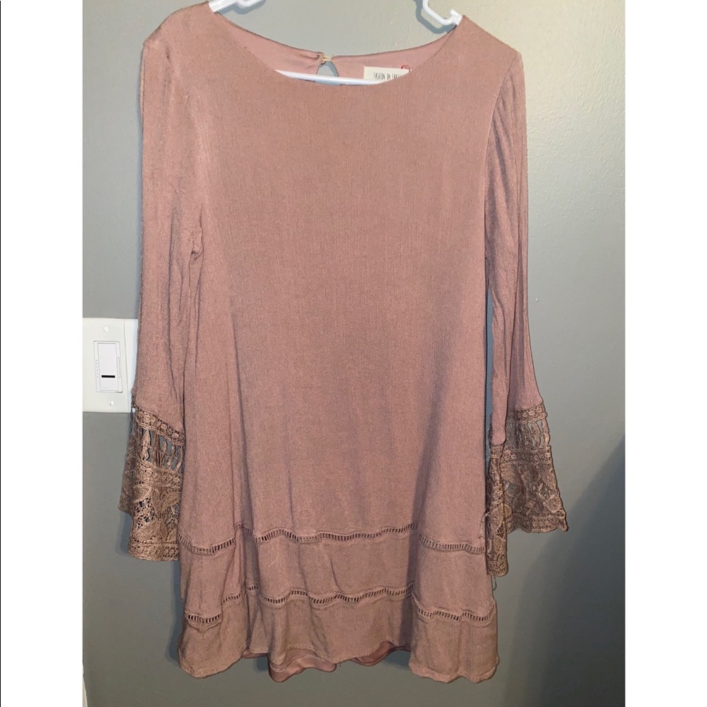 Short long sleeve dress